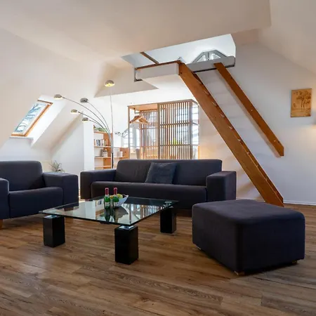 Bussard Apartment